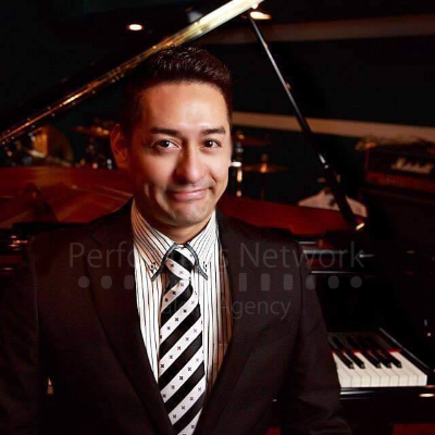Dennis L デニス L| 外国人ジャズデュオ|プローフィール写真